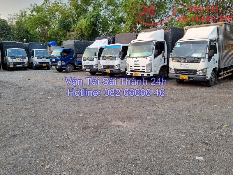 Xe Tải Chở Hàng Tại KCN Vĩnh Lộc Huyện Bình Chánh