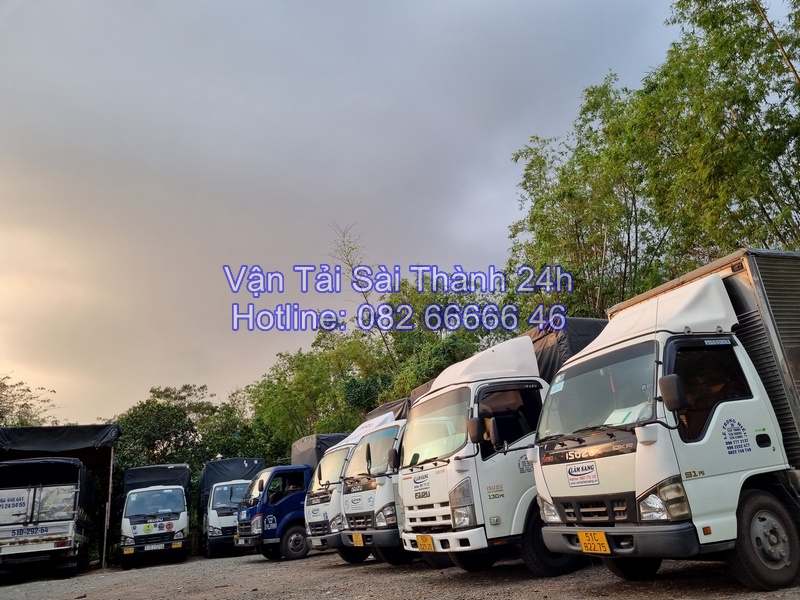 Xe tải chở hàng tại Huyện Bình Chánh