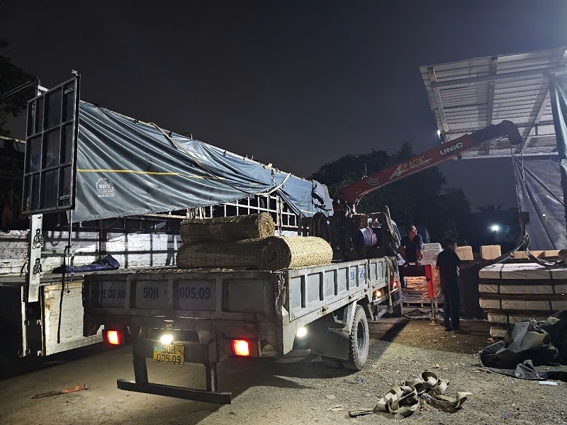 Đội ngũ tài xế hỗ trợ nhiệt tình, hạn chế tối đa thời gian chờ để tiết kiệm chi phí cho khách hàng.