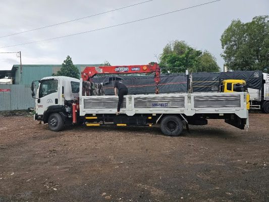 Vận tải Sài Thành 24H cung cấp dịch vụ xe cẩu hàng giá rẻ, uy tín