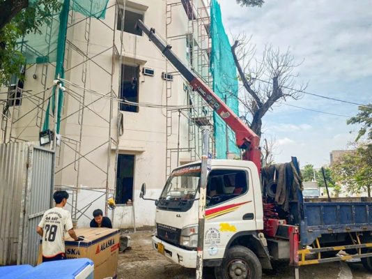 Dịch vụ thuê xe cẩu lắp đặt máy móc công nghiệp an toàn uy tín