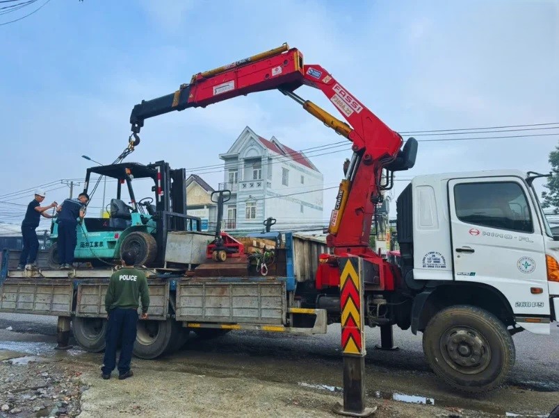 Thuê xe cẩu Quận Phú Nhuận sạch Thuê xe cẩu Quận Phú Nhuận sạch