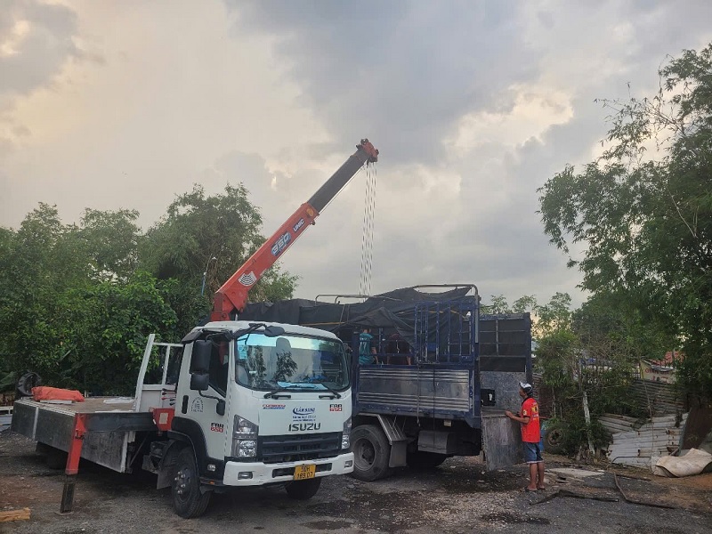 Xe cẩu chở hàng Huyện Cần Giờ giá trọn gói Xe cẩu chở hàng Huyện Cần Giờ giá trọn gói