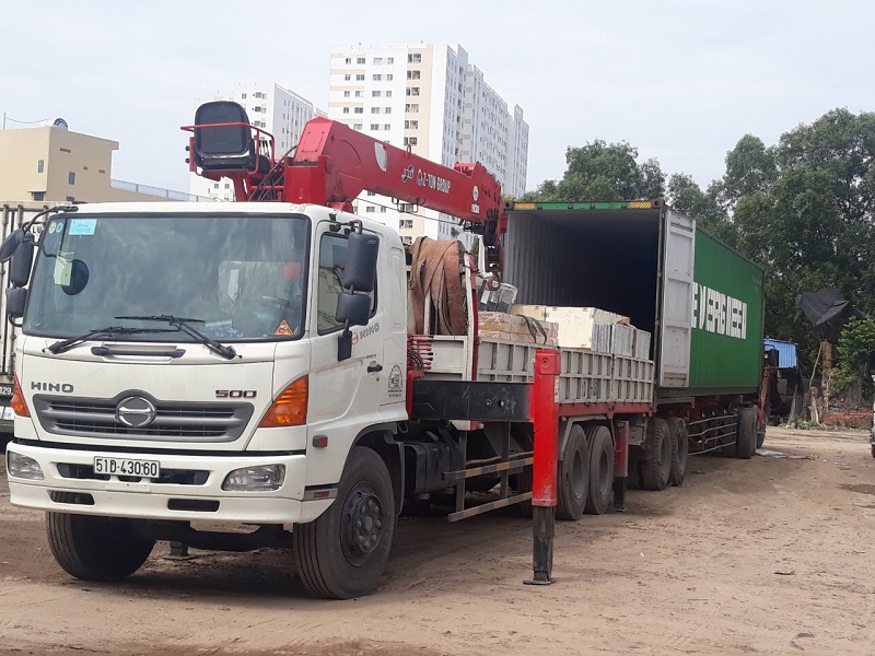 Xe cẩu chở hàng Huyện Nhà Bè rút container Xe cẩu chở hàng Huyện Nhà Bè rút container